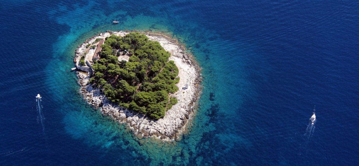 007-hvar-004